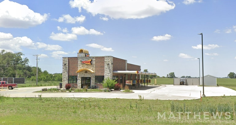 917 N Broadway Ave, Sterling, KS for sale - Building Photo - Image 1 of 1