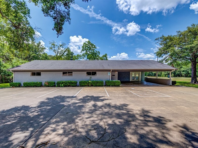 400 Harmony Hill Dr, Lufkin, TX for sale - Building Photo - Image 1 of 1