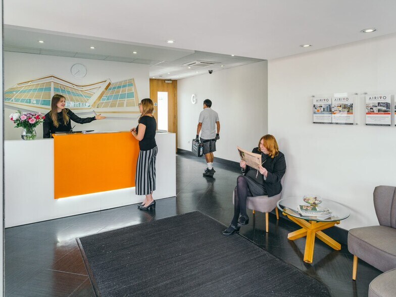 Boston Rd, London for lease - Interior Photo - Image 2 of 6