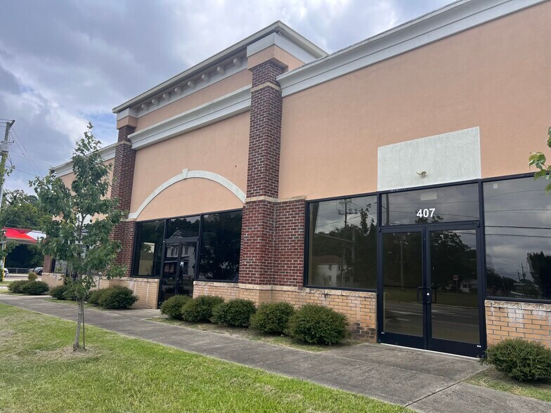 403 Gillespie St, Fayetteville, NC for sale - Building Photo - Image 2 of 10