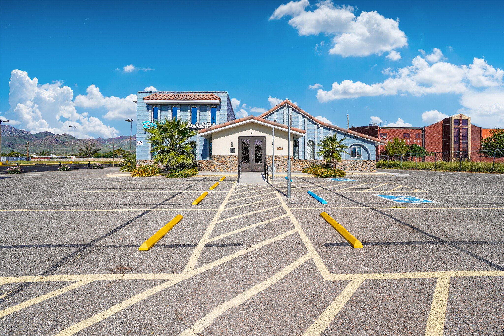 9639 Dyer St, El Paso, TX 79924