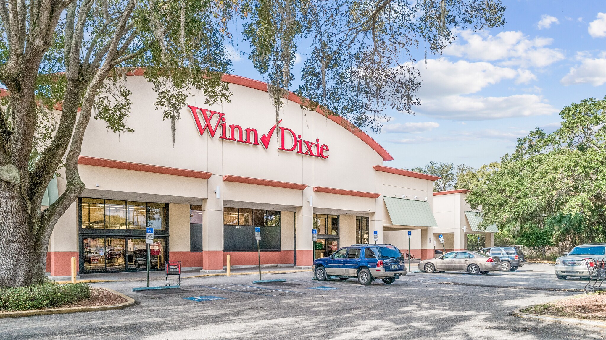 13508 N Florida Ave, Tampa, FL 33613 Winn Dixie