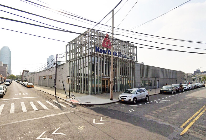 45-01 Vernon Blvd, Long Island City, NY for lease - Building Photo - Image 3 of 4
