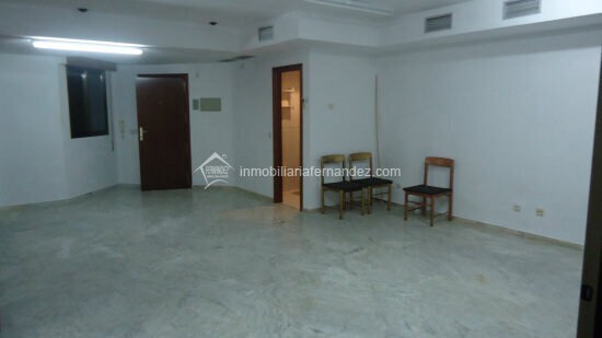 Office in Cáceres for lease - Building Photo - Image 3 of 5