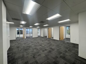 5800 S Eastern Ave, Commerce, CA for lease Interior Photo- Image 1 of 7
