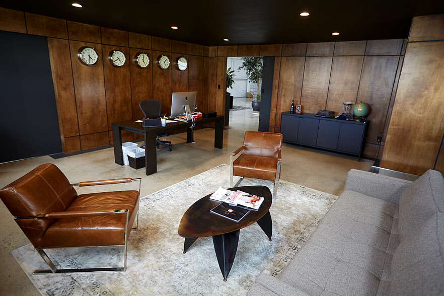 3025 Airport Ave, Santa Monica, CA for lease - Building Photo - Image 3 of 11