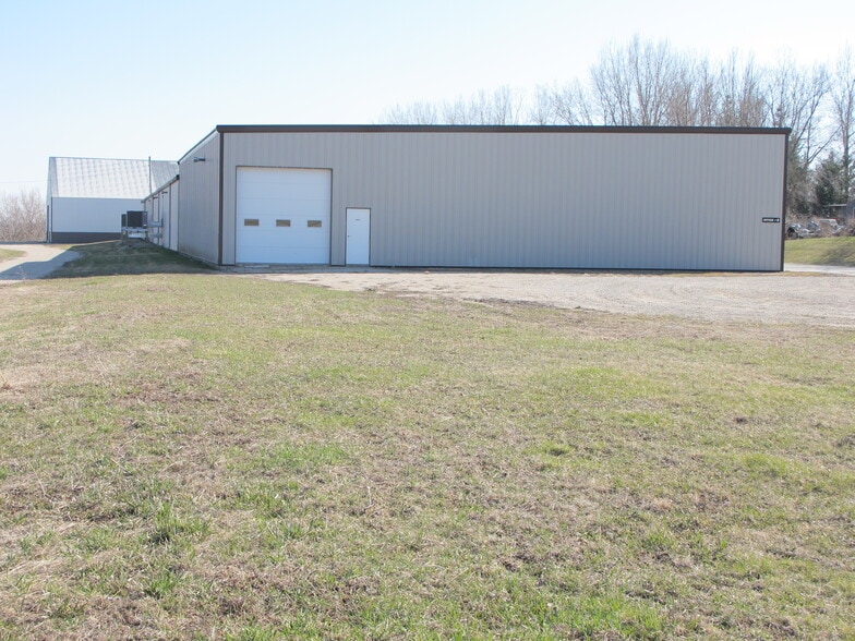 713 E Main St, Waukon, IA for sale - Building Photo - Image 2 of 44