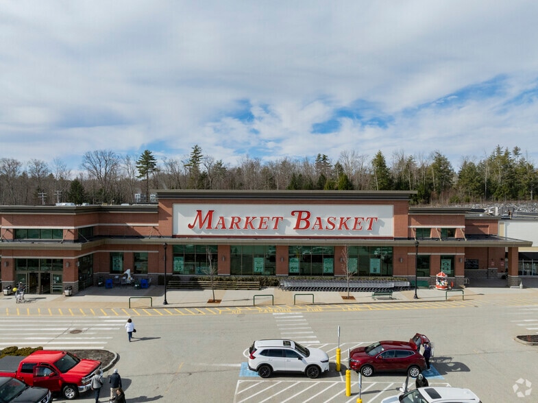 120 Marketplace Blvd, Rochester, NH for sale - Primary Photo - Image 1 of 1