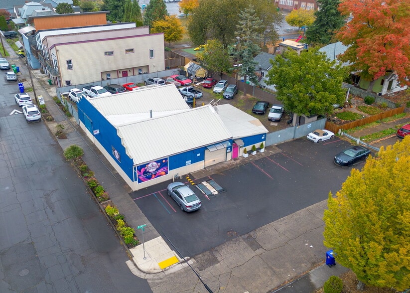 104 NE 80th Ave, Portland, OR for sale - Building Photo - Image 1 of 38