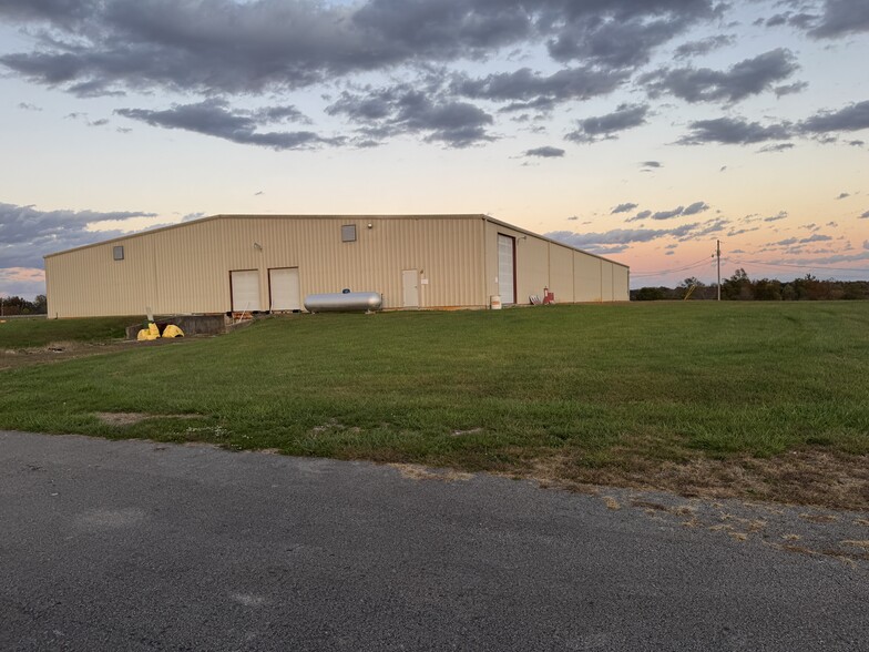 3178 US-127 Hwy, Liberty, KY for sale - Building Photo - Image 3 of 16