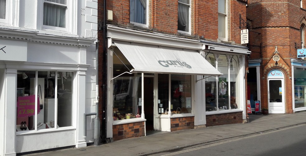 5 Market Pl, Louth, LN11 9NR | LoopNet