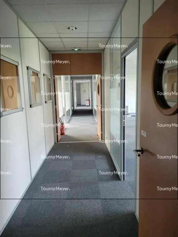 Office in Rennes for sale Interior Photo- Image 1 of 3