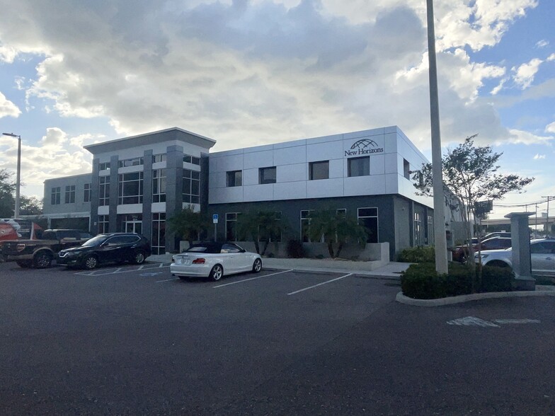 5402 W Laurel St, Tampa, FL for lease - Building Photo - Image 2 of 3