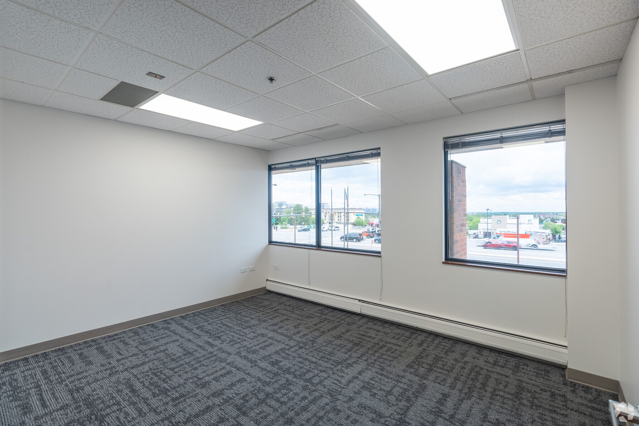 9350 E Arapahoe Rd, Greenwood Village, CO 80112 Wells Fargo Arapahoe