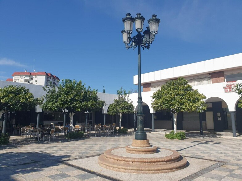 Office in SEVILLA for lease - Building Photo - Image 1 of 13