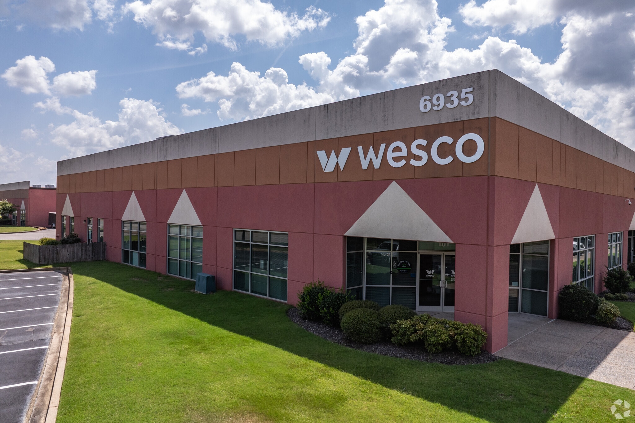 6935 Appling Farms Pky, Memphis, TN for lease Primary Photo- Image 1 of 5