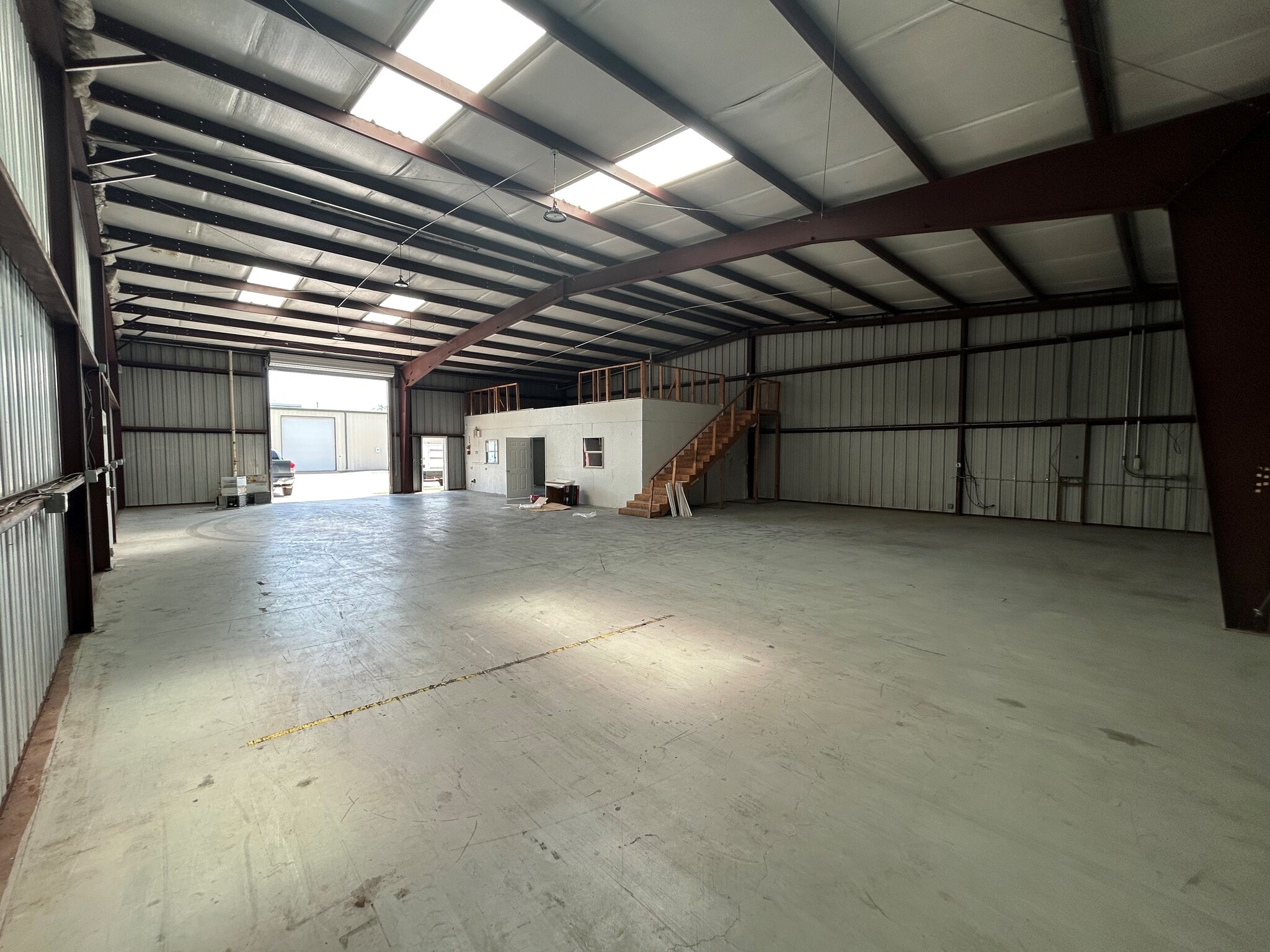 1834 Ferguson Ln, Austin, TX for lease Interior Photo- Image 1 of 2