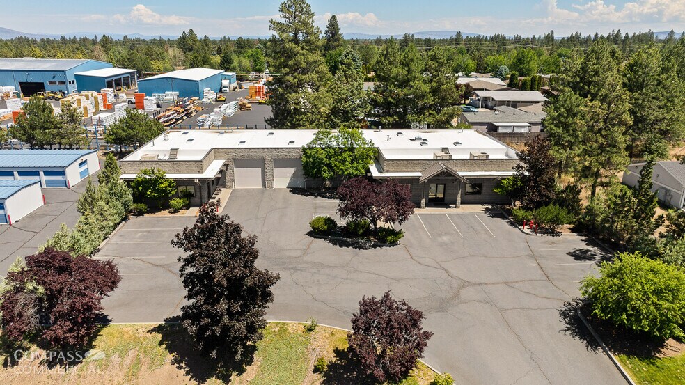 720 SE Business Way, Bend, OR for sale - Primary Photo - Image 1 of 1
