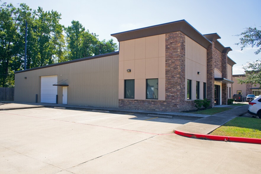 8717 Humble Westfield Rd, Humble, TX for lease - Building Photo - Image 2 of 9