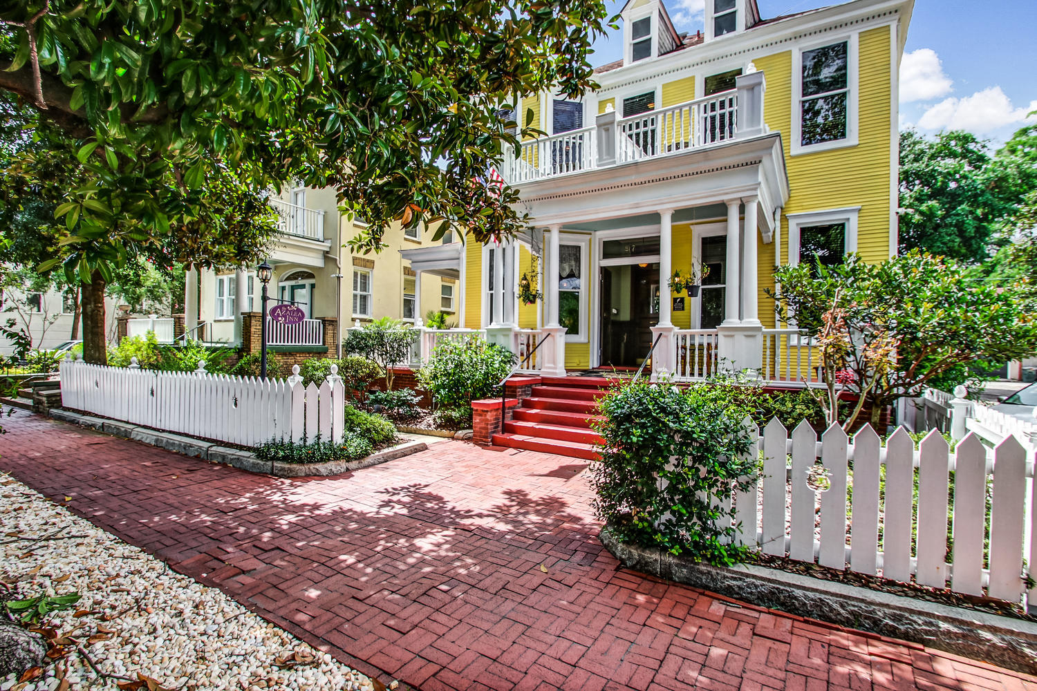 217 E Huntingdon St, Savannah, GA for sale Primary Photo- Image 1 of 1