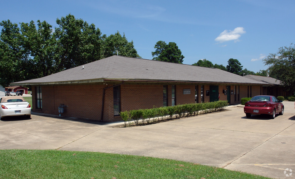 100 E 20th St, Hope, AR for sale - Primary Photo - Image 1 of 1