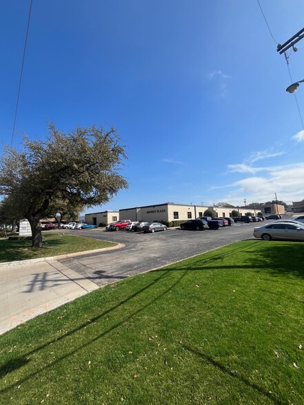 14200 Midway Rd, Dallas, TX for lease - Building Photo - Image 2 of 16