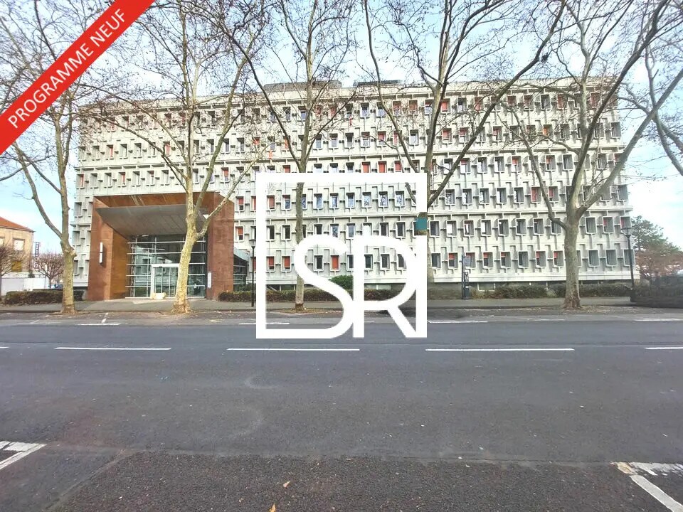 Office in Clermont-Ferrand for lease Building Photo- Image 1 of 24