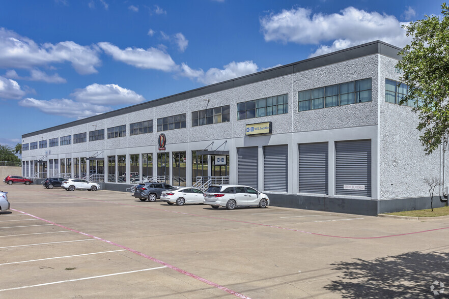 756 Port America Pl, Grapevine, TX for lease - Building Photo - Image 1 of 26