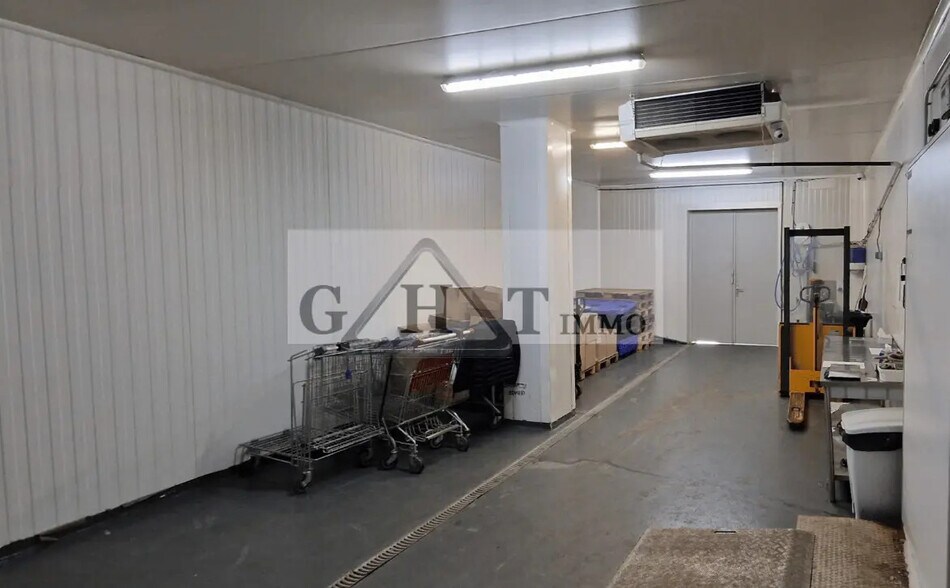 Industrial in Gennevilliers for sale - Building Photo - Image 3 of 3