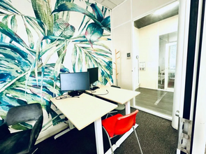 Office in Paris for lease Interior Photo- Image 2 of 4
