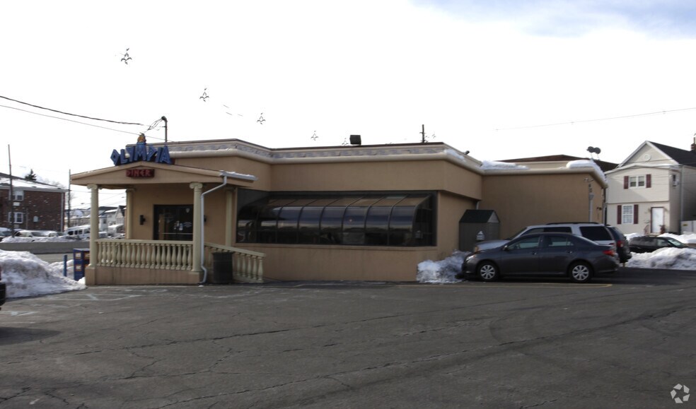 460 Maple Ave, Elizabeth, NJ for sale - Primary Photo - Image 1 of 1