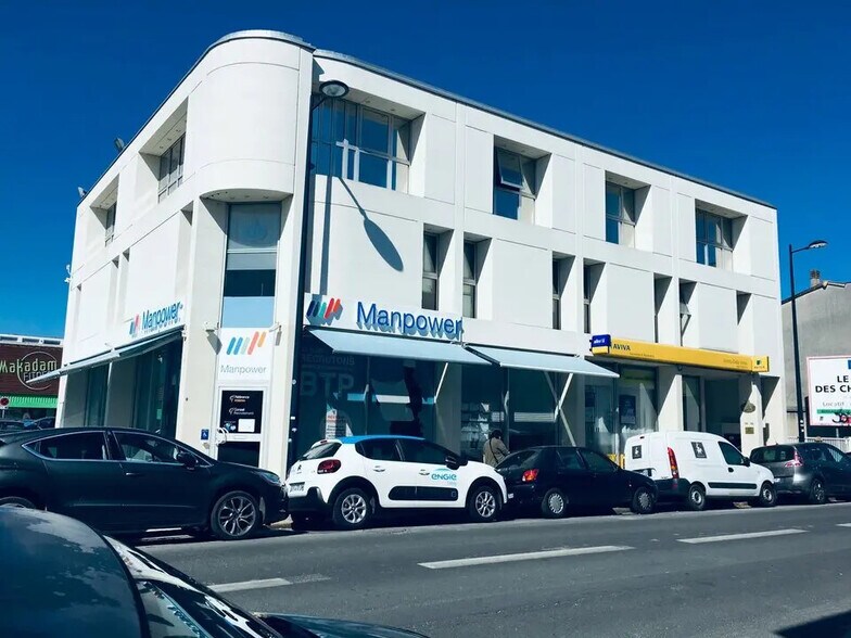 Office in Bordeaux for lease - Building Photo - Image 1 of 8