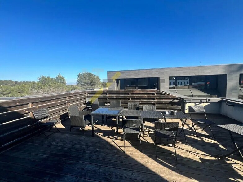 Office in Valbonne for lease - Building Photo - Image 3 of 6