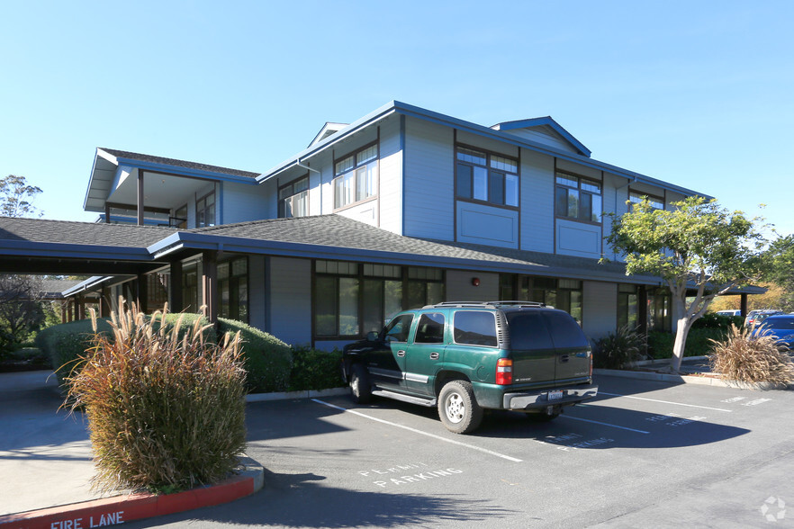 60 Stone Pine Rd, Half Moon Bay, CA for lease - Primary Photo - Image 1 of 12