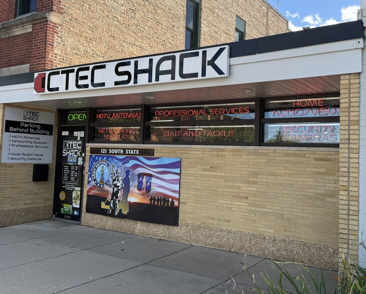 121 S State St, Belvidere, IL for sale - Building Photo - Image 3 of 33