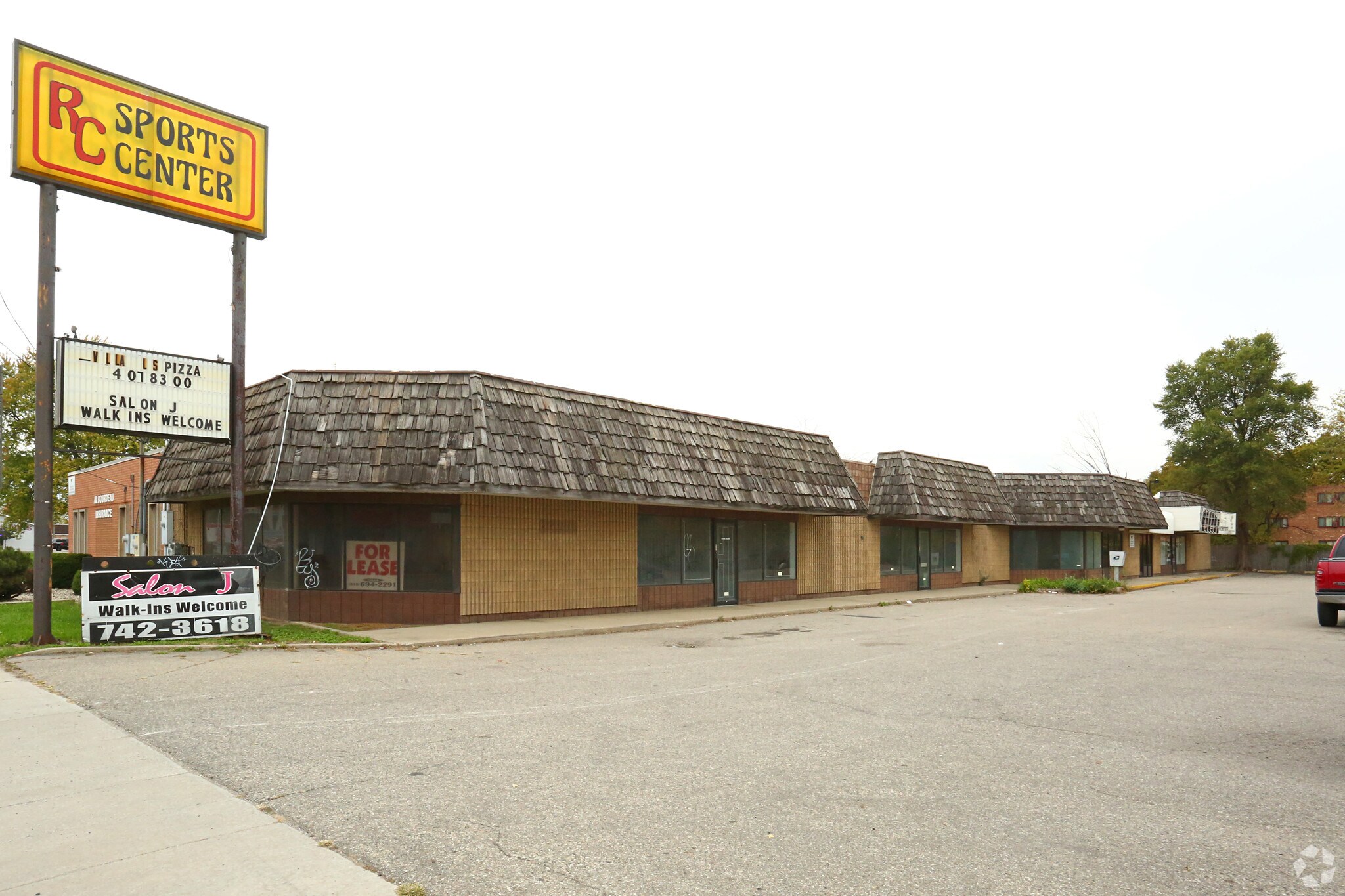 3837 Davison Rd, Flint, MI for sale Primary Photo- Image 1 of 1