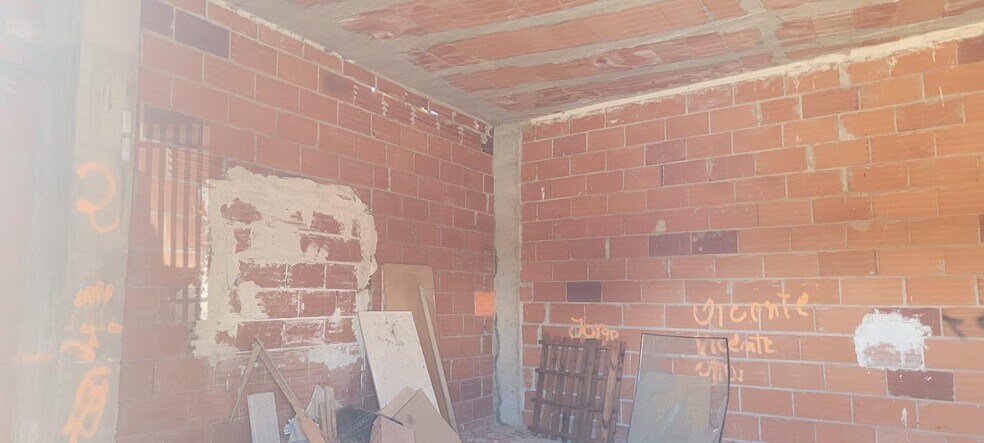 Retail in Cáceres for lease - Building Photo - Image 2 of 10