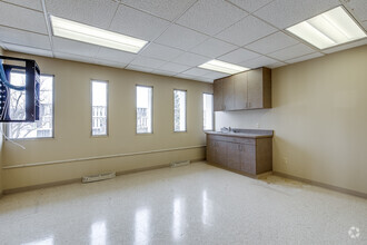 4600 W 77th St, Edina, MN for lease Interior Photo- Image 2 of 7