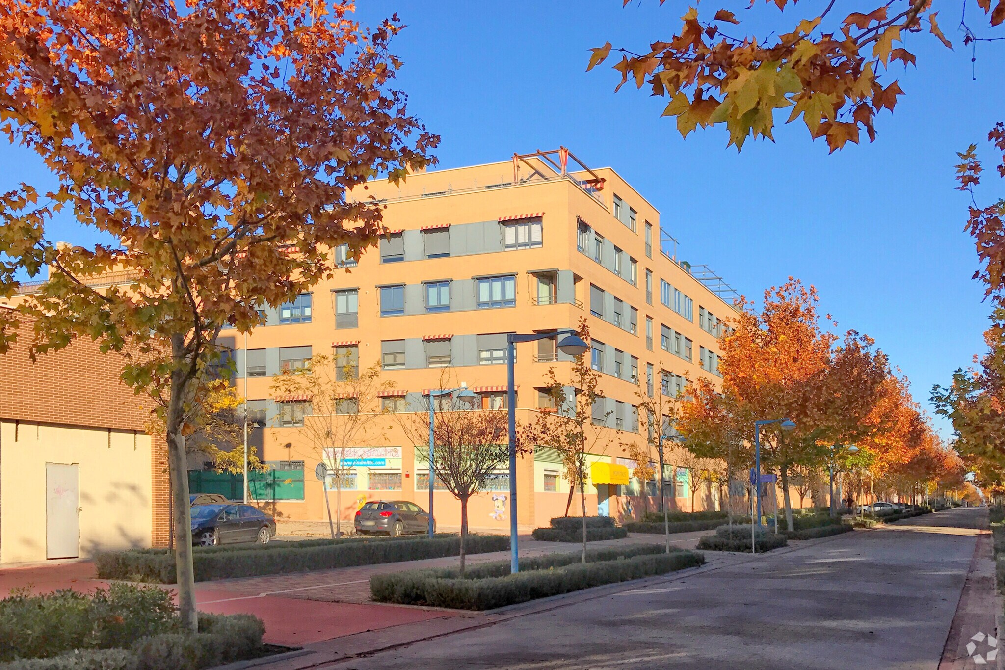 Calle Rosalía de Castro, 5, Torrejón de Ardoz, Madrid for sale Primary Photo- Image 1 of 1