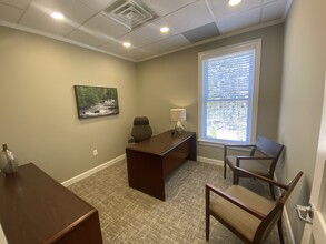 590 W Crossville Rd, Roswell, GA for lease Interior Photo- Image 1 of 14