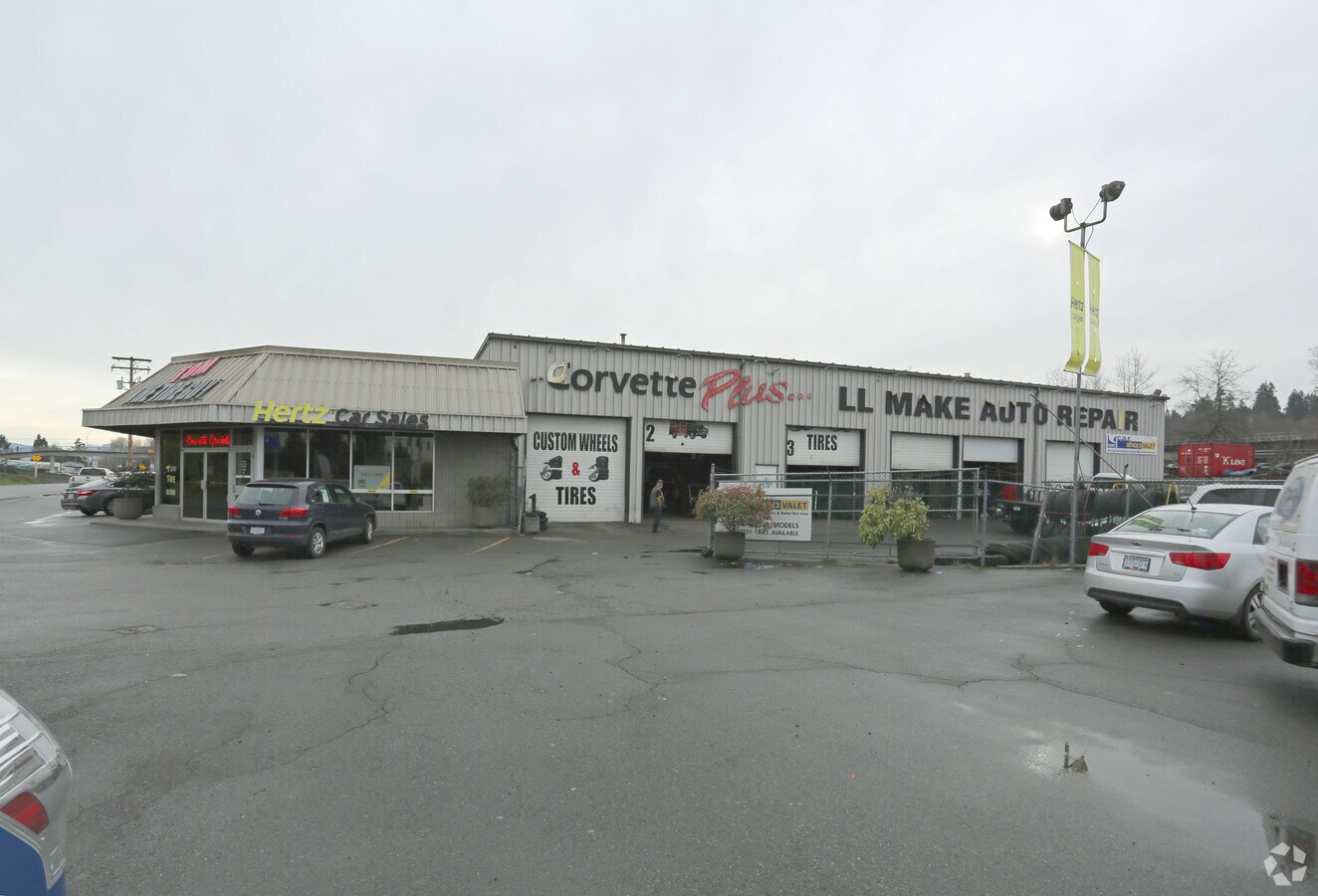 11180 Scott Rd, Surrey, BC V3V 8B8