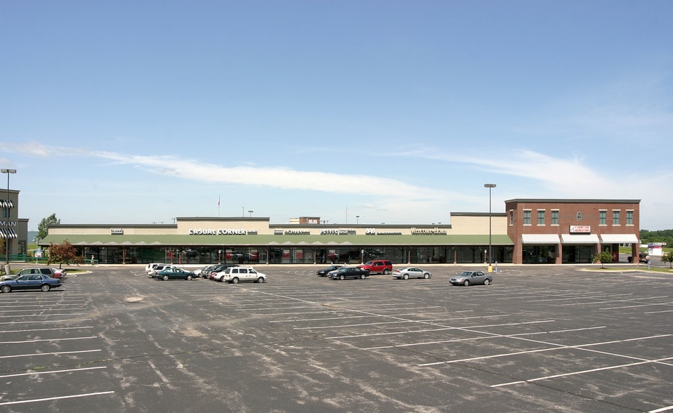 1340-1372 W Old Highway 40, Odessa, MO for sale - Building Photo - Image 2 of 3