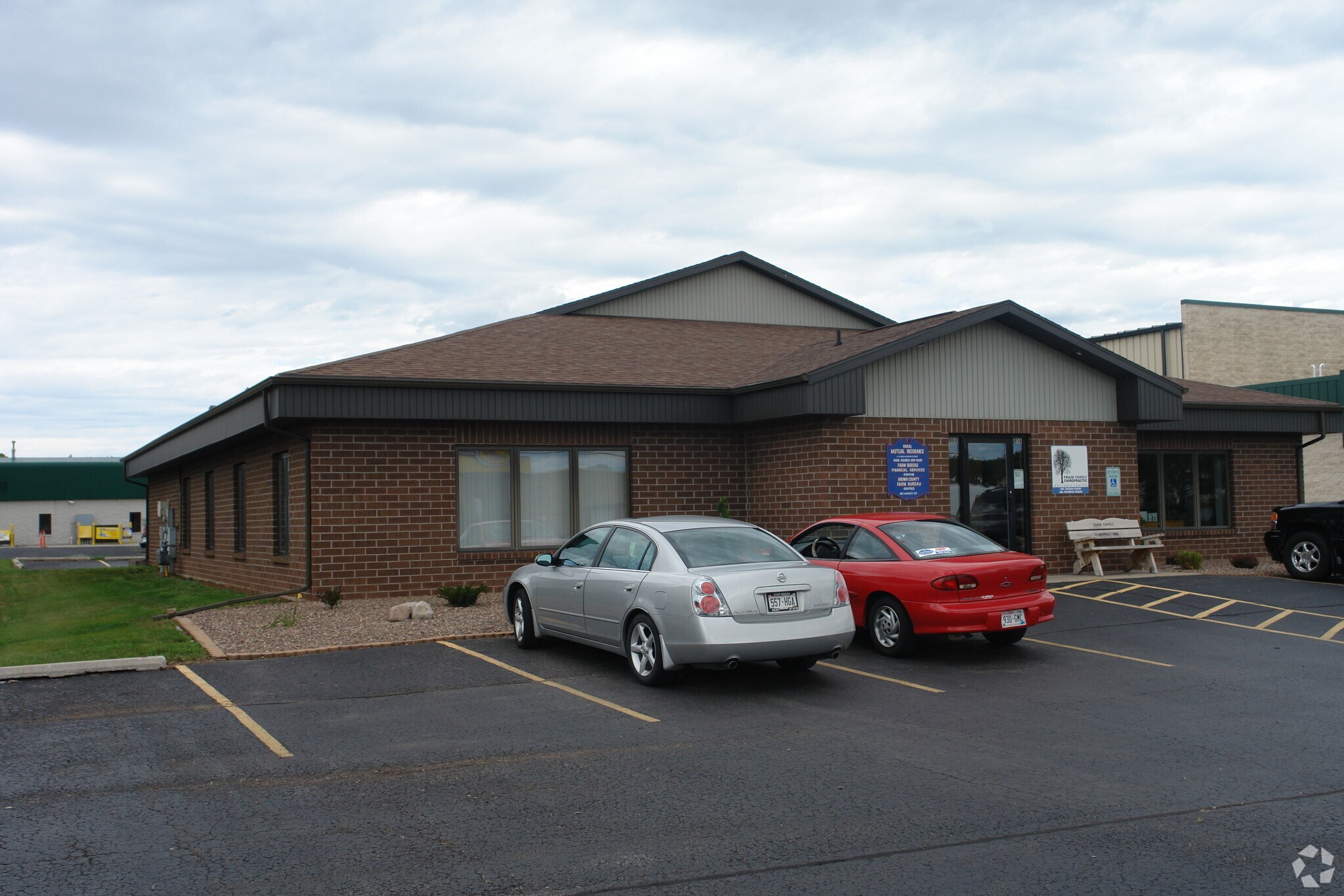 858-860 Hansen Rd, Green Bay, WI for sale Primary Photo- Image 1 of 1