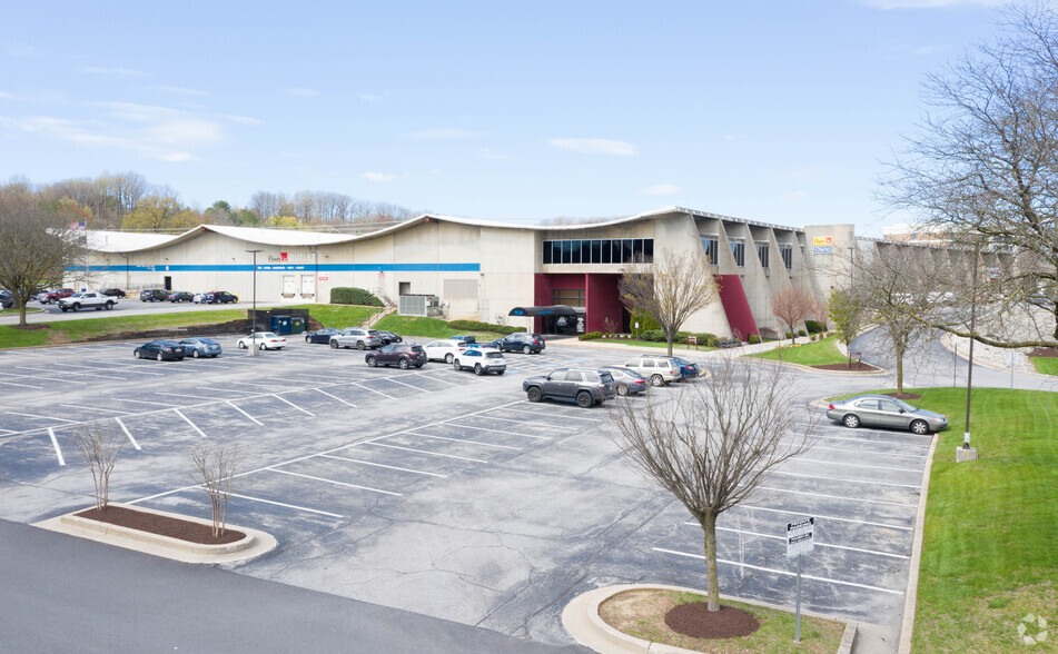 9603 Deereco Rd, Timonium, MD for lease - Building Photo - Image 2 of 4