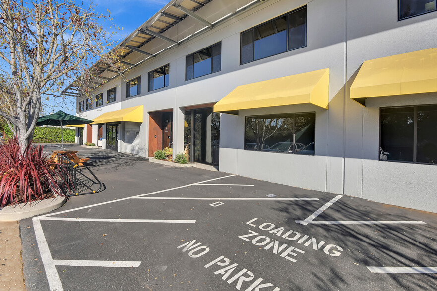 3477-3499 Edison Way, Menlo Park, CA for lease - Building Photo - Image 3 of 8