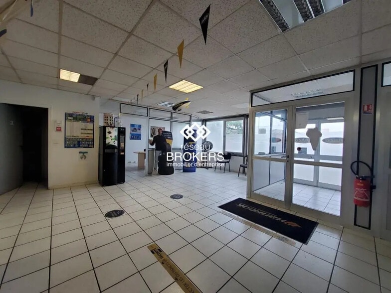 Industrial in Charvonnex for lease - Lobby - Image 3 of 4