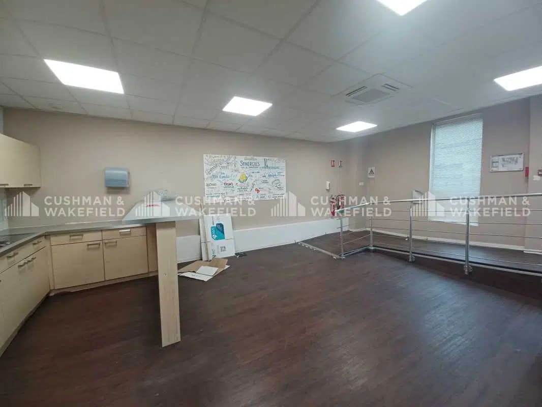 6 Rue Leon Gozlan, Marseille for lease Interior Photo- Image 1 of 9