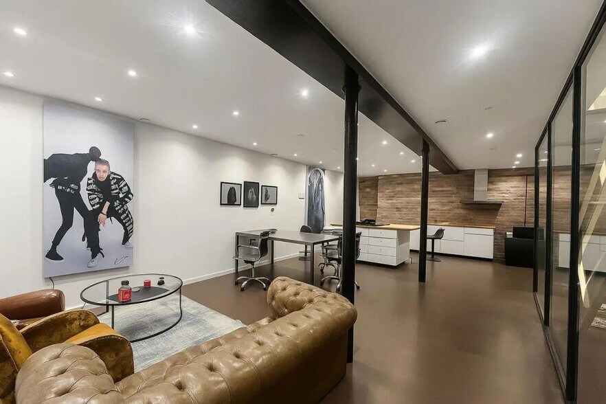 Office in Paris for lease - Building Photo - Image 2 of 8