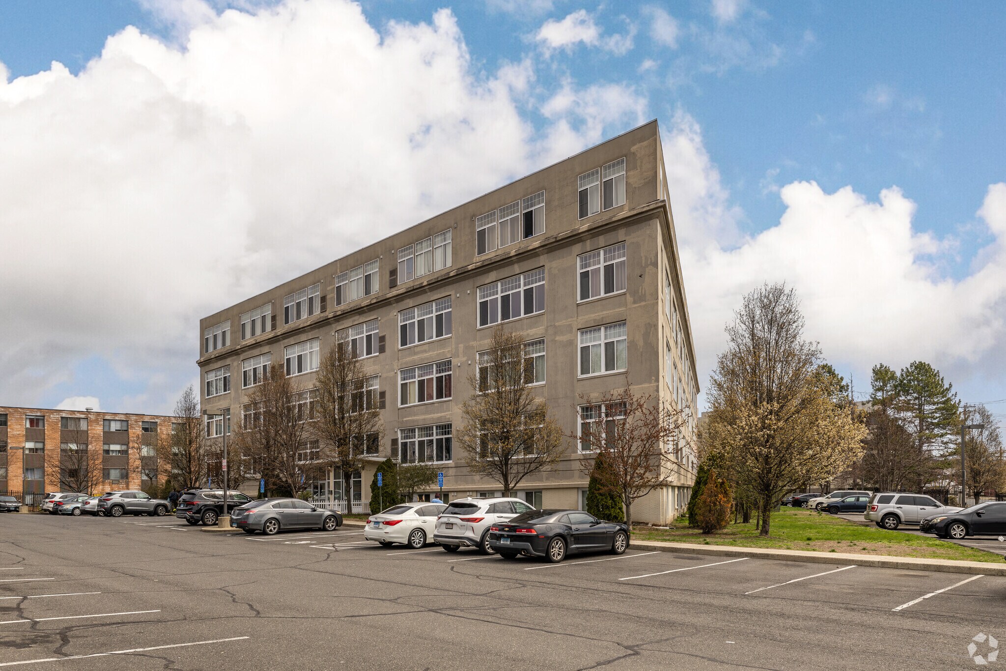 50 Ridgefield Ave, Bridgeport, CT for sale Primary Photo- Image 1 of 1