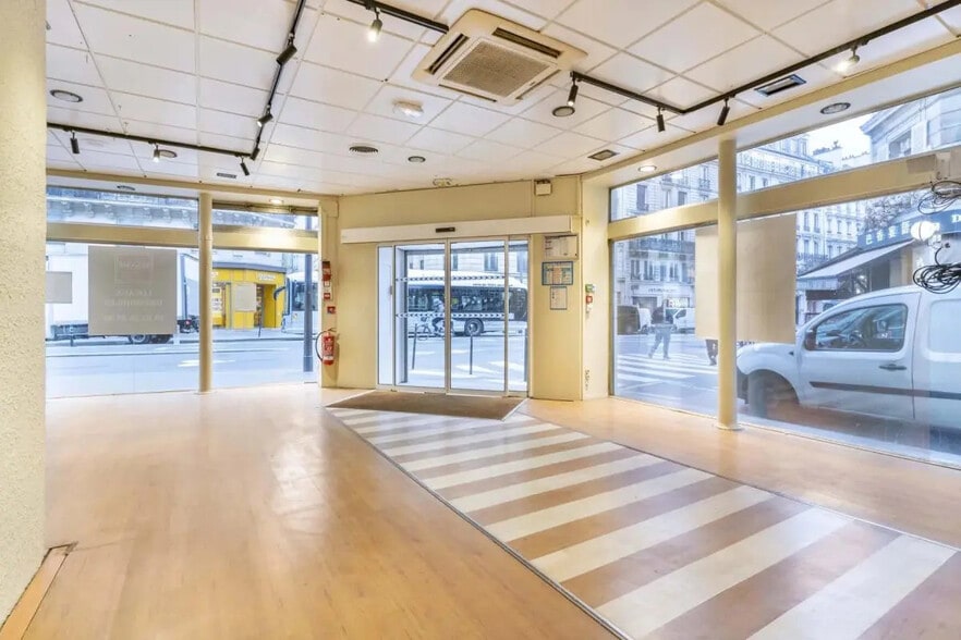 37 Rue De Rivoli, Paris for lease - Interior Photo - Image 1 of 40